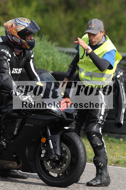 Archiv-2025/10 23.04.2025 Cornu Master School ADR/rot-rouge/63